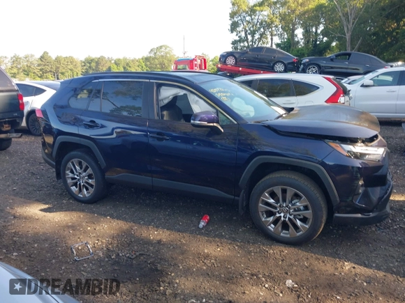 2025 Toyota RAV4 XLE Premium with VIN 2T3A1RFV8SW498844, listed as a IAAI auction lot 42517868 with 5,152 mi miles and . Bid and sale history available at DreamBid. Image 13.