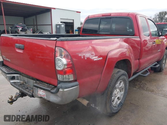 2011 Toyota Tacoma with VIN 5TFUU4EN8BX005572, listed as a IAAI auction lot 41460605 with 175,032 mi miles. Bid and sale history available at carsss.com. Image 4.