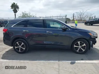 2017 Kia Sorento EX with VIN 5XYPH4A51HG318594, listed as a IAAI auction lot 41902724 with 113,498 mi miles and . Bid and sale history available at carsss.com. Image 13.