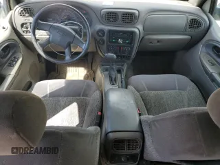 2003 Chevrolet TrailBlazer LS with VIN 1GNDT13SX32240071, listed as a Copart auction lot 52733205 with 193,683 mi miles and Salvage Title. Bid and sale history available at DreamBid. Image 8.