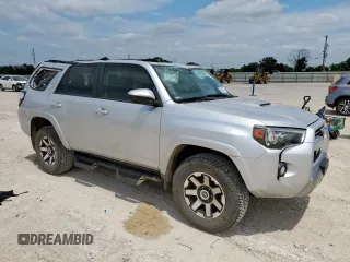 2020 Toyota 4Runner SR5 with VIN JTEBU5JR2L5778598, listed as a Copart auction lot 59329825 with 104,178 mi miles and Salvage title. Bid and sale history available at DreamBid. Image 4.