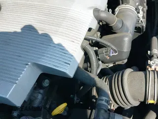 2017 Toyota Prius Plus z VIN JTDKARFP0H3059316, wystawiony jako IAAI lot #43106415 z przebiegiem 198 196 mil mil oraz . Historia ofert i sprzedaży dostępna na DreamBid. Obrazek 21.