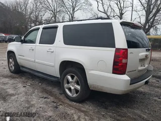 2007 Chevrolet Suburban LT with VIN 1GNFC16J17J187848, listed as a IAAI auction lot 41553241 with 1 mi miles. Bid and sale history available at carsss.com. Image 3.