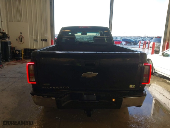 2010 Chevrolet Silverado 1500 LT with VIN 1GCSKSE31AZ155171, listed as a IAAI auction lot 41619404 with 209,422 mi miles. Bid and sale history available at carsss.com. Image 16.