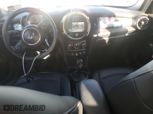 2021 MINI Hardtop 4 Door Oxford Edition с VIN WMWXU7C07M2N56224, выставлен на аукционе Copart как лот 53171855 с пробегом 68 440 миль миль и Списание • Salvage title. История ставок и продаж доступна на DreamBid. Изображение 8.