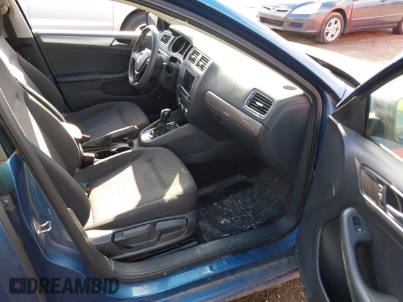 2016 Volkswagen Jetta Sedan 1.4T SE with VIN 3VWD67AJ3GM292876, listed as a IAAI auction lot 41674742 with 84,659 mi miles. Bid and sale history available at carsss.com. Image 5.