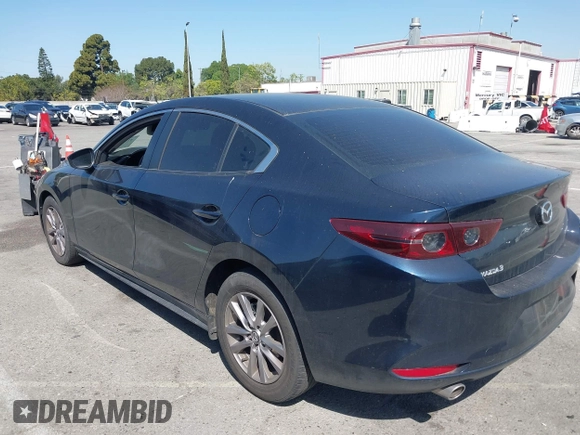 2021 Mazda Mazda3 Sedan 2.5 S with VIN JM1BPAALXM1304195, listed as a IAAI auction lot 41954762 with 22,886 mi miles. Bid and sale history available at carsss.com. Image 14.