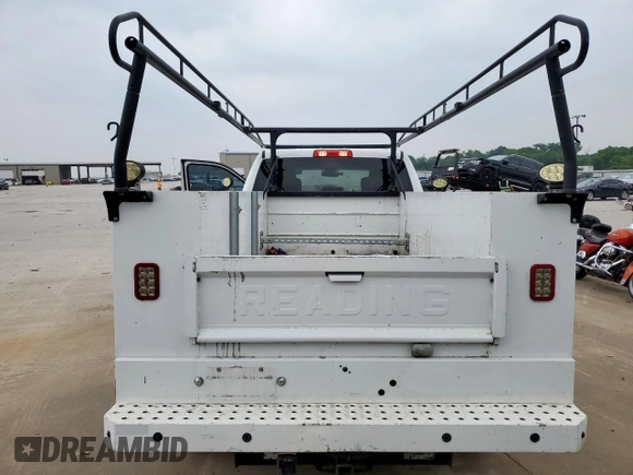 2018 Ram 2500 Tradesman with VIN 3C6UR5HJ2JG279165, listed as a Copart auction lot 49601845 with 157,129 mi miles and Salvage title. Bid and sale history available at DreamBid. Image 6.