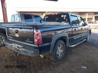 2005 Chevrolet Silverado 1500 LS with VIN 2GCEC13T951113384, listed as a IAAI auction lot 41685589 with 237,746 mi miles and . Bid and sale history available at DreamBid. Image 4.
