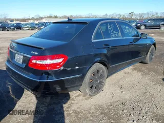 2012 Mercedes-Benz E 350 Luxury with VIN WDDHF8JB8CA526817, listed as a IAAI auction lot 41740110 with Not provided miles and . Bid and sale history available at DreamBid. Image 4.
