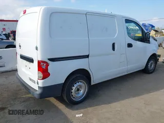 2016 Nissan NV200 S z VIN 3N6CM0KN2GK693227, wystawiony jako IAAI lot #41447456 z przebiegiem 193 593 mil mil oraz . Historia ofert i sprzedaży dostępna na DreamBid. Obrazek 4.