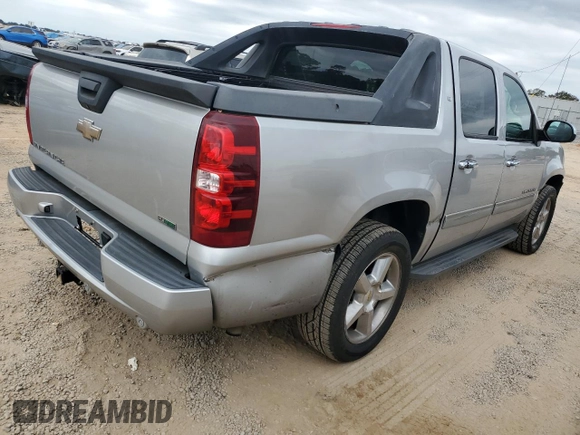 2010 Chevrolet Avalanche LT with VIN 3GNNCFE0XAG270978, listed as a Copart auction lot 75644504 with 136,970 mi miles and Salvage Title. Bid and sale history available at carsss.com. Image 3.