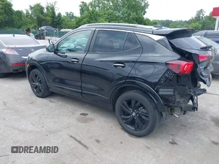2024 Buick Encore GX Sport Touring z VIN KL4AMESL6RB007771, wystawiony jako IAAI lot #42365080 z przebiegiem 62 311 mil mil oraz . Historia ofert i sprzedaży dostępna na DreamBid. Obrazek 3.