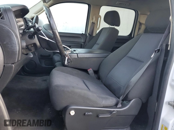 2011 Chevrolet Silverado 1500 LT with VIN 3GCPCSE00BG176118, listed as a Copart auction lot 48958465 with 110,538 mi miles and Salvage Title. Bid and sale history available at DreamBid. Image 7.