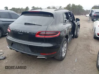 2018 Porsche Macan with VIN WP1AA2A59JLB20286, listed as a IAAI auction lot 41286270 with 64,664 mi miles. Bid and sale history available at carsss.com. Image 4.