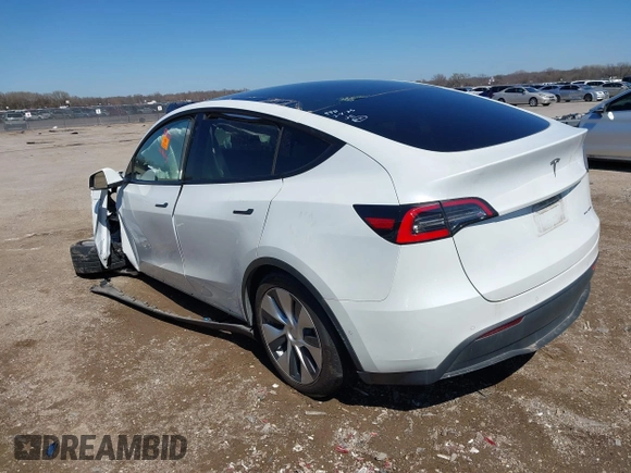 2021 Tesla Model Y Long Range with VIN 5YJYGDEE0MF106255, listed as a IAAI auction lot 41736610 with Not Provided miles. Bid and sale history available at carsss.com. Image 3.
