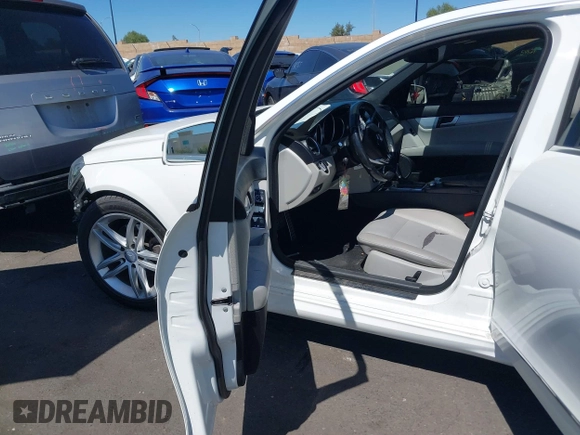 2014 Mercedes-Benz C C 250 Sport with VIN WDDGF4HB3EA965176, listed as a IAAI auction lot 41870150 with 211,085 mi miles. Bid and sale history available at carsss.com. Image 5.