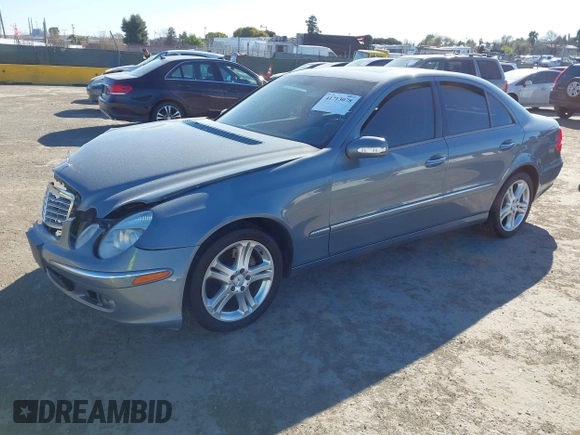 2006 Mercedes-Benz E 350 z VIN WDBUF56J26A864191, wystawiony jako IAAI lot #41713078 z przebiegiem 127 627 mil mil oraz . Historia ofert i sprzedaży dostępna na DreamBid. Obrazek 2.