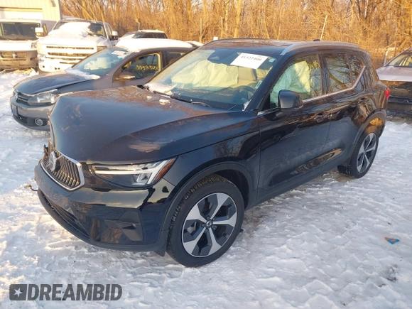 2024 Volvo XC40 Plus Bright Theme with VIN YV4L12UE3R2252433, listed as a IAAI auction lot 41322400 with 23 mi miles. Bid and sale history available at carsss.com. Image 18.