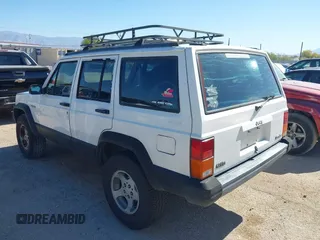 1996 Jeep Cherokee SE with VIN 1J4FJ28S0TL328637, listed as a IAAI auction lot 42078412 with 333,223 mi miles and . Bid and sale history available at DreamBid. Image 3.