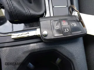 2021 Volkswagen Jetta S z VIN 3VWC57BU4MM009727, wystawiony jako IAAI lot #42339309 z przebiegiem 52 395 mil mil oraz . Historia ofert i sprzedaży dostępna na DreamBid. Obrazek 11.