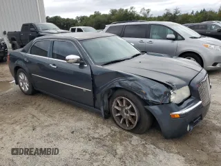 2008 Chrysler 300 C Hemi with VIN 2C3KA63H78H139905, listed as a Copart auction lot 75593244 with 120,192 mi miles and Salvage Title. Bid and sale history available at carsss.com. Image 4.