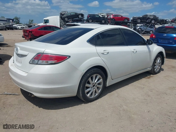 2011 Mazda Mazda6 i Touring with VIN 1YVHZ8CHXB5M02696, listed as a IAAI auction lot 41959003 with 164,755 mi miles. Bid and sale history available at carsss.com. Image 4.