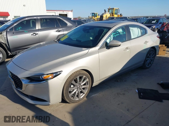2025 Mazda 3 S Preferred with VIN 3MZBPACM9SM450395, listed as a IAAI auction lot 41132298 with 773 mi miles and . Bid and sale history available at DreamBid. Image 17.