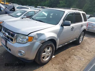 2012 Ford Escape XLT z VIN 1FMCU9DG6CKC70903, wystawiony jako IAAI lot #42425781 z przebiegiem 196 762 mil mil oraz . Historia ofert i sprzedaży dostępna na DreamBid. Obrazek 2.