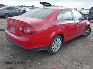 2010 Volkswagen Jetta SEL с VIN 3VWRX7AJ9AM155791, выставлен на аукционе IAAI как лот 42432281 с пробегом 96 667 миль миль и . История ставок и продаж доступна на DreamBid. Изображение 4.