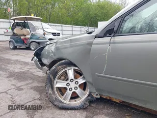 2005 Chevrolet Malibu Maxx LS z VIN 1G1ZT62805F185667, wystawiony jako IAAI lot #42201296 z przebiegiem 190 893 mil mil oraz . Historia ofert i sprzedaży dostępna na DreamBid. Obrazek 16.