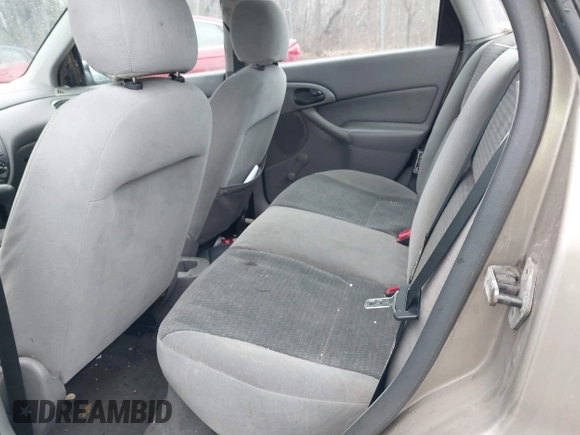 2003 Ford Focus LX with VIN 1FAFP33P33W267575, listed as a IAAI auction lot 41804406 with 106,957 mi miles and . Bid and sale history available at carsss.com. Image 8.