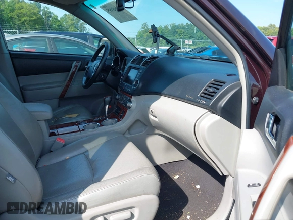 2012 Toyota Highlander Limited with VIN 5TDDK3EHXCS109370, listed as a IAAI auction lot 42603995 with 170,264 mi miles and . Bid and sale history available at DreamBid. Image 5.