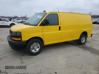 2021 Chevrolet Express Cargo z VIN 1GCWGAFP5M1167745, wystawiony jako Copart lot #45472945 z przebiegiem 196 473 mil mil oraz Czysty tytuł • Clean title. Historia ofert i sprzedaży dostępna na DreamBid. Obrazek 1.