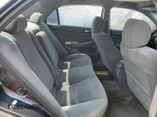 2003 Honda Accord LX z VIN 1HGCM56393A133582, wystawiony jako Copart lot #60658325 z przebiegiem Nie podano mil oraz Szkoda całkowita • Salvage title. Historia ofert i sprzedaży dostępna na DreamBid. Obrazek 10.