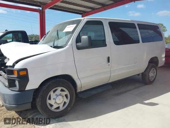 2014 Ford Econoline Passenger XL with VIN 1FBNE3BL5EDB11826, listed as a IAAI auction lot 40860317 with 216,900 mi miles. Bid and sale history available at carsss.com. Image 14.