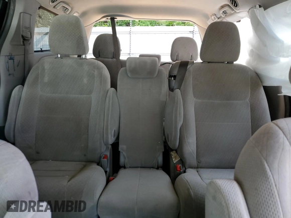 2017 Toyota Sienna LE Auto Access Seat с VIN 5TDKZ3DC4HS895585, выставлен на аукционе Copart как лот 56331015 с пробегом 92 960 миль миль и Списание • Salvage title. История ставок и продаж доступна на DreamBid. Изображение 10.