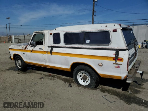 1974 Ford F-250 с VIN F25JRU24401, выставлен на аукционе Copart как лот 51706305 с пробегом 93 783 миль миль и Списание • Salvage title. История ставок и продаж доступна на DreamBid. Изображение 2.