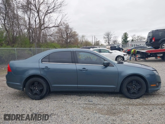 2011 Ford Fusion SE with VIN 3FAHP0HG5BR194971, listed as a IAAI auction lot 42038454 with 133,092 mi miles. Bid and sale history available at carsss.com. Image 13.