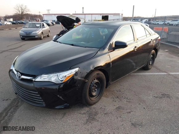 2015 Toyota Camry Hybrid LE with VIN 4T1BD1FK5FU171996, listed as a IAAI auction lot 41795901 with 245,091 mi miles. Bid and sale history available at carsss.com. Image 2.