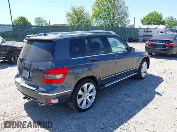 2010 Mercedes-Benz GLK with VIN WDCGG8HB8AF464015, listed as a IAAI auction lot 42155107 with 116,787 mi miles. Bid and sale history available at carsss.com. Image 4.