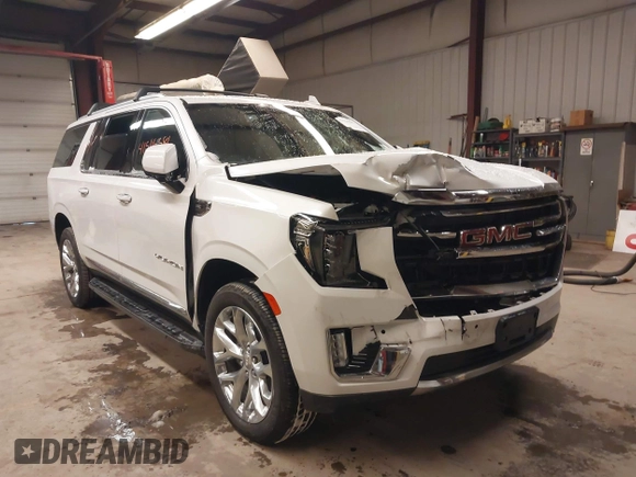 2021 GMC Yukon XL SLT with VIN 1GKS2GKD2MR428489, listed as a IAAI auction lot 41516581 with 69,472 mi miles. Bid and sale history available at carsss.com. Image 1.
