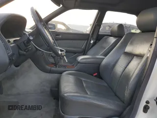 1992 Lexus LS z VIN JT8UF11E8N0111630, wystawiony jako Copart lot #87772565 z przebiegiem 178 699 mil mil oraz Tytuł czysty. Historia ofert i sprzedaży dostępna na DreamBid. Obrazek 7.