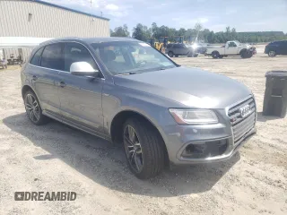 2014 Audi SQ5 Premium Plus with VIN WA1CGAFPXEA010954, listed as a Copart auction lot 69698444 with 193,137 mi miles and Salvage Title. Bid and sale history available at carsss.com. Image 4.