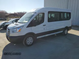 2019 Ford Transit Passenger XL z VIN 1FBAX2CM9KKA36596, wystawiony jako Copart lot #51154695 z przebiegiem 49 212 mil mil oraz Tytuł czysty. Historia ofert i sprzedaży dostępna na DreamBid. Obrazek 1.