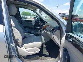 2014 Mercedes-Benz M 350 z VIN 4JGDA5JB1EA322574, wystawiony jako IAAI lot #42295699 z przebiegiem 207 959 mil mil oraz . Historia ofert i sprzedaży dostępna na DreamBid. Obrazek 5.