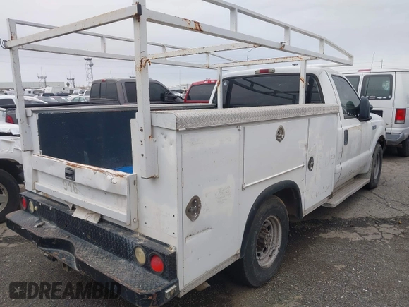 2002 Ford Super Duty F-250 XL with VIN 1FTNF20LX2EB69376, listed as a IAAI auction lot 38393894 with 1 mi miles. Bid and sale history available at carsss.com. Image 4.