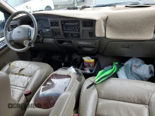 2000 Ford Excursion Limited with VIN 1FMNU43S4YEB85419, listed as a Copart auction lot 46796535 with 118,979 mi miles and Salvage title. Bid and sale history available at DreamBid. Image 8.