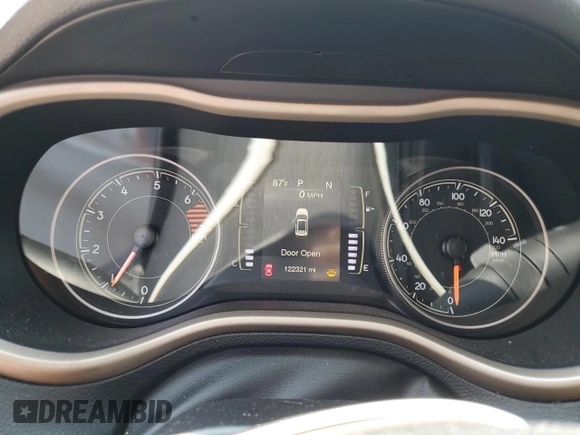 2017 Jeep Cherokee Latitude with VIN 1C4PJLCB7HW613803, listed as a Copart auction lot 58072565 with 122,321 mi miles and Salvage title. Bid and sale history available at DreamBid. Image 9.