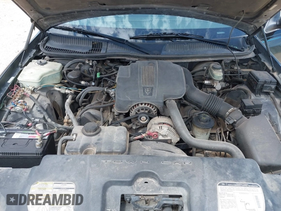 2000 Lincoln Town Car Executive with VIN 1L1FM81W7YY853277, listed as a IAAI auction lot 42533017 with 182,410 mi miles and . Bid and sale history available at DreamBid. Image 10.